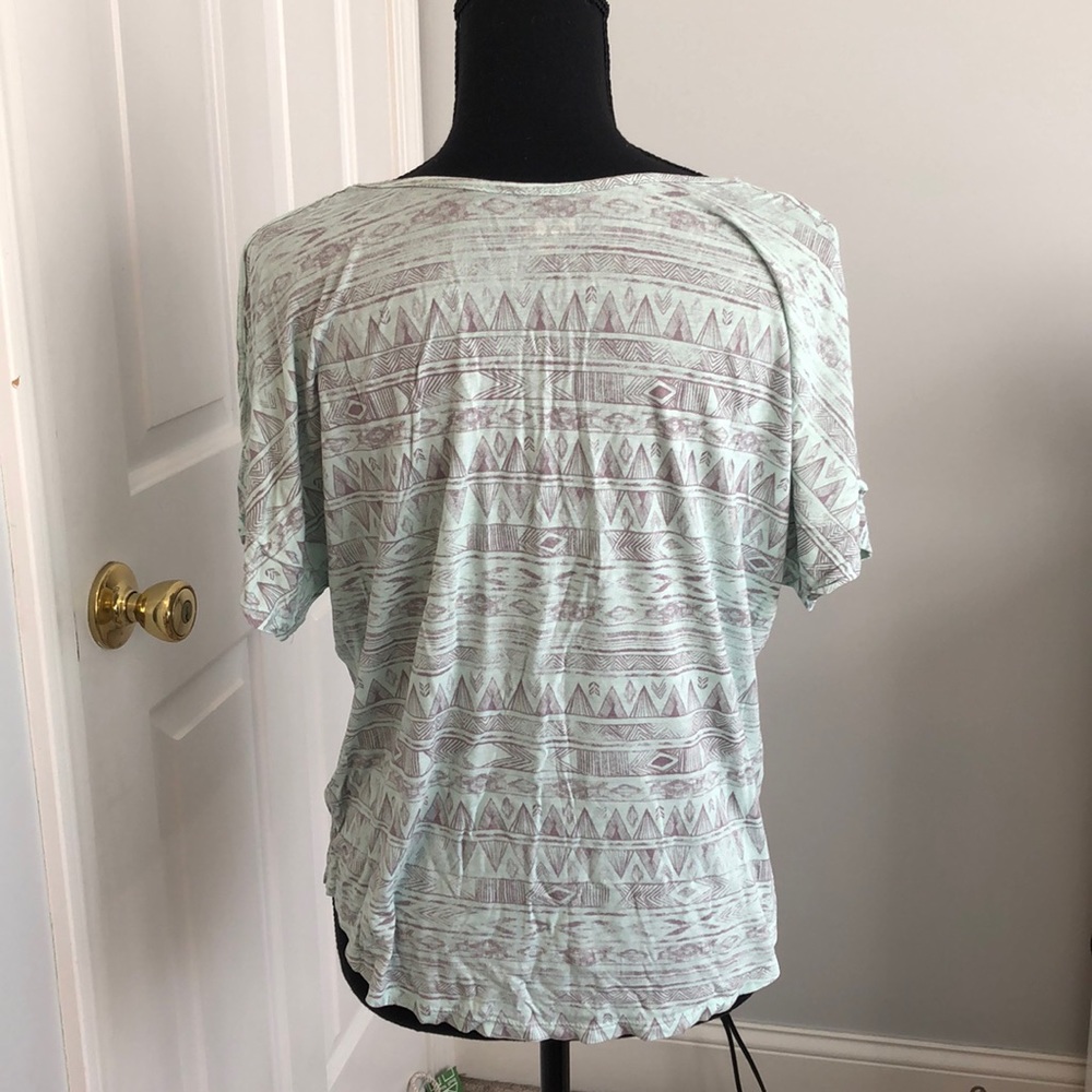 Mint Patterned Cold Shoulder Tee - Picture 3 of 4